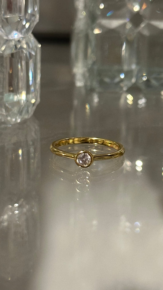 Ava Ring